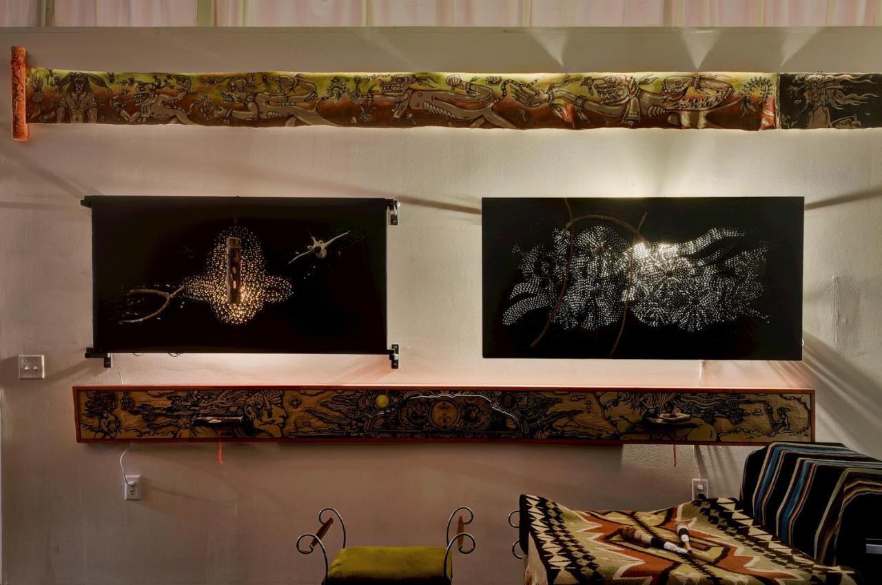 Space Castle: A 1950S Gas Station Transformed Into An Art Themed Wonderland Truth or Consequences Luaran gambar