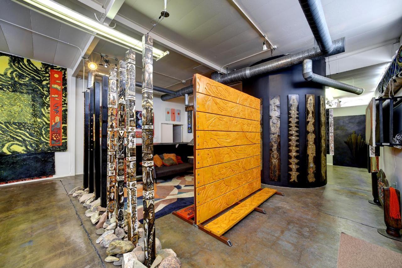 Space Castle: A 1950S Gas Station Transformed Into An Art Themed Wonderland Truth or Consequences Luaran gambar