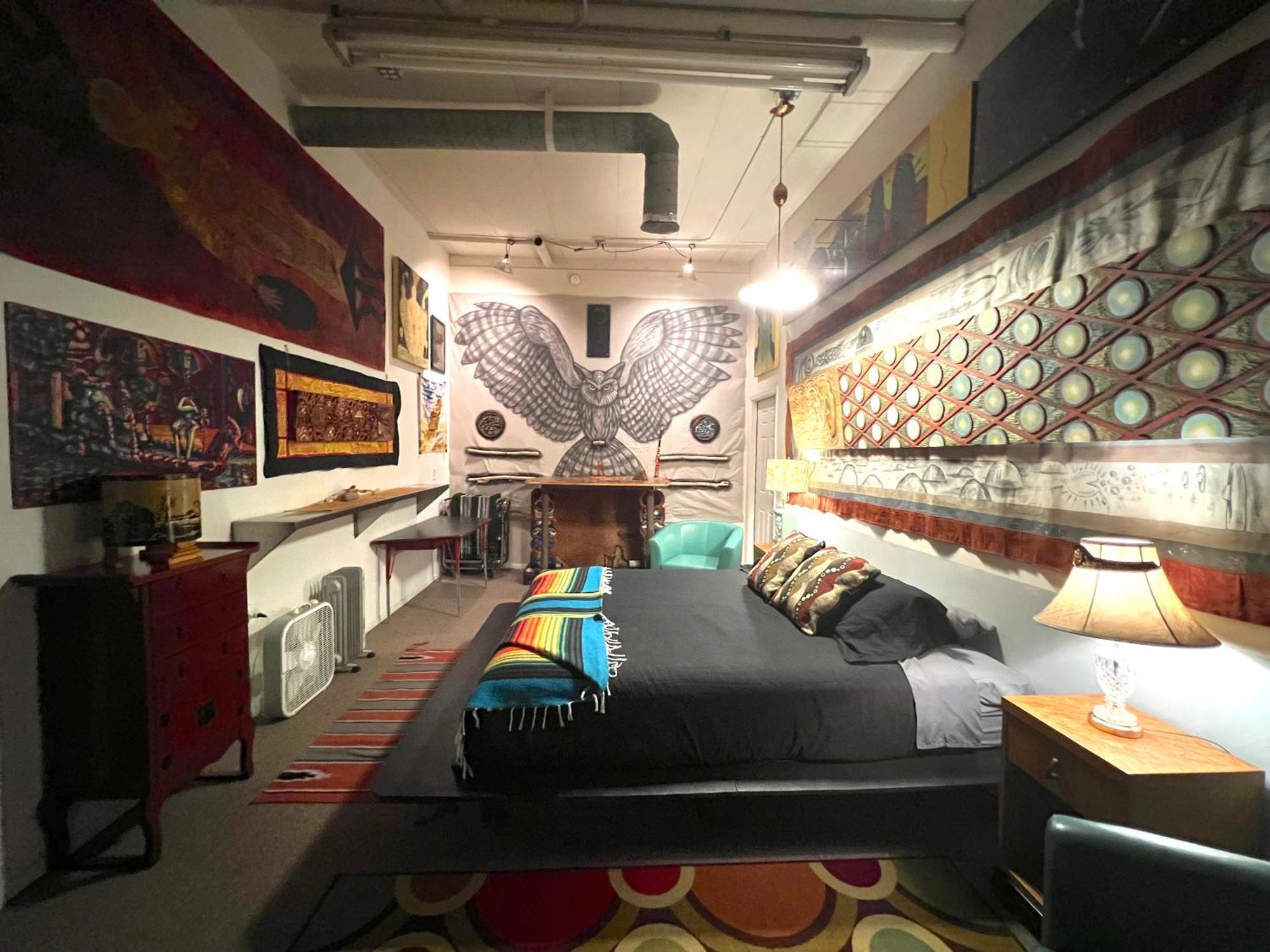 Space Castle: A 1950S Gas Station Transformed Into An Art Themed Wonderland Truth or Consequences Luaran gambar